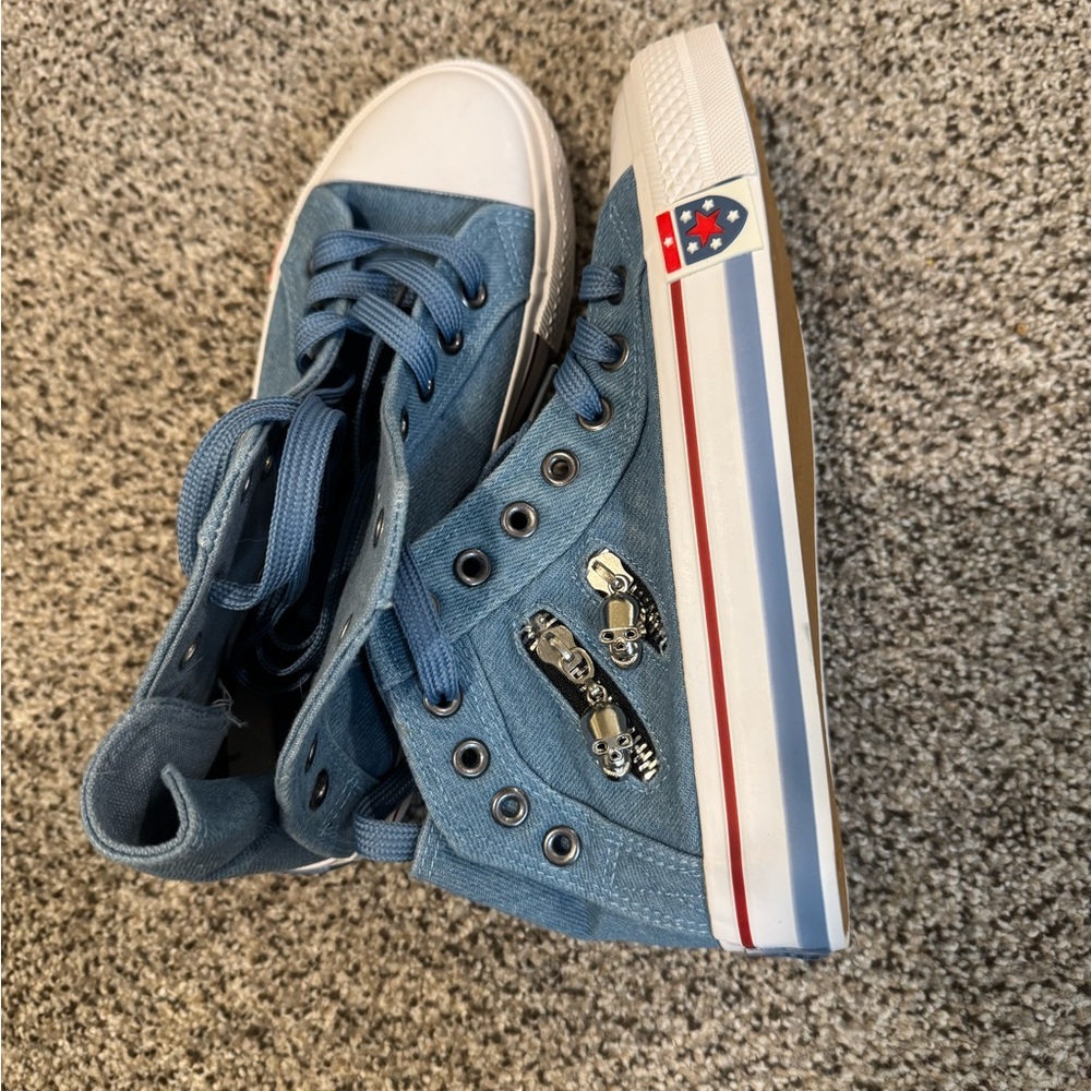 Blue High-Top Sneakers with Star Detail